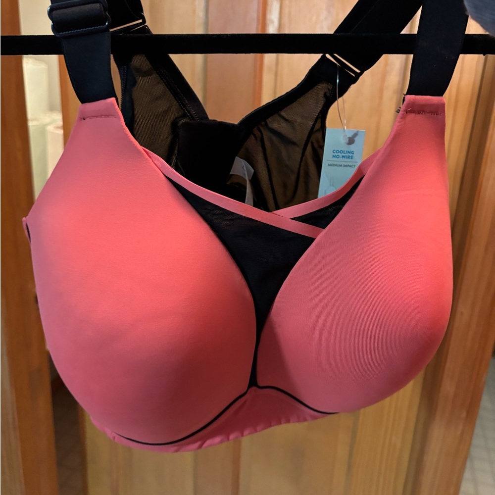 Livi Active Coral and Black Sports Bra -42DD NWT